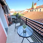 Casa Orange 3