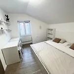 Διαμέρισμα Casa Orange 3 *